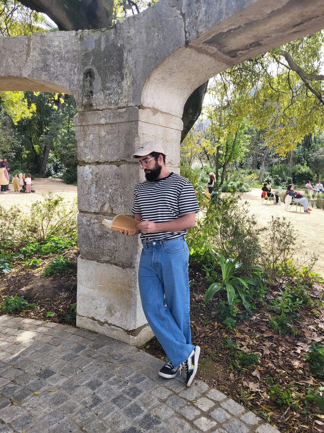 WHO I AM & WHAT’S LISBOA GUIDE