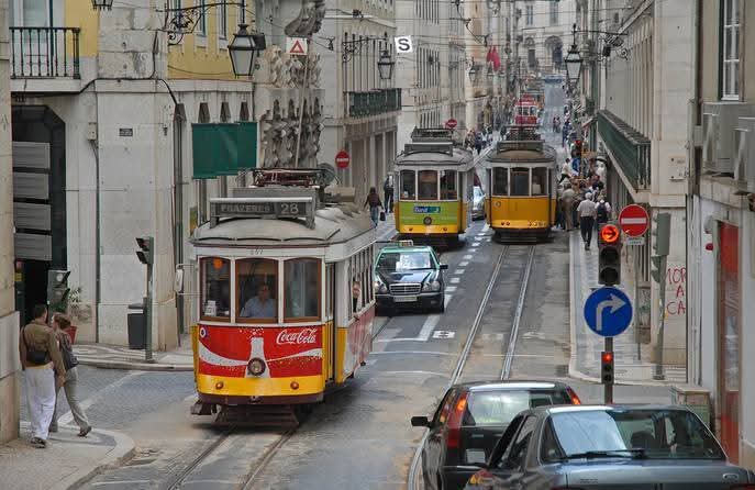 5 Common Mistakes Visitors Make in Lisbon