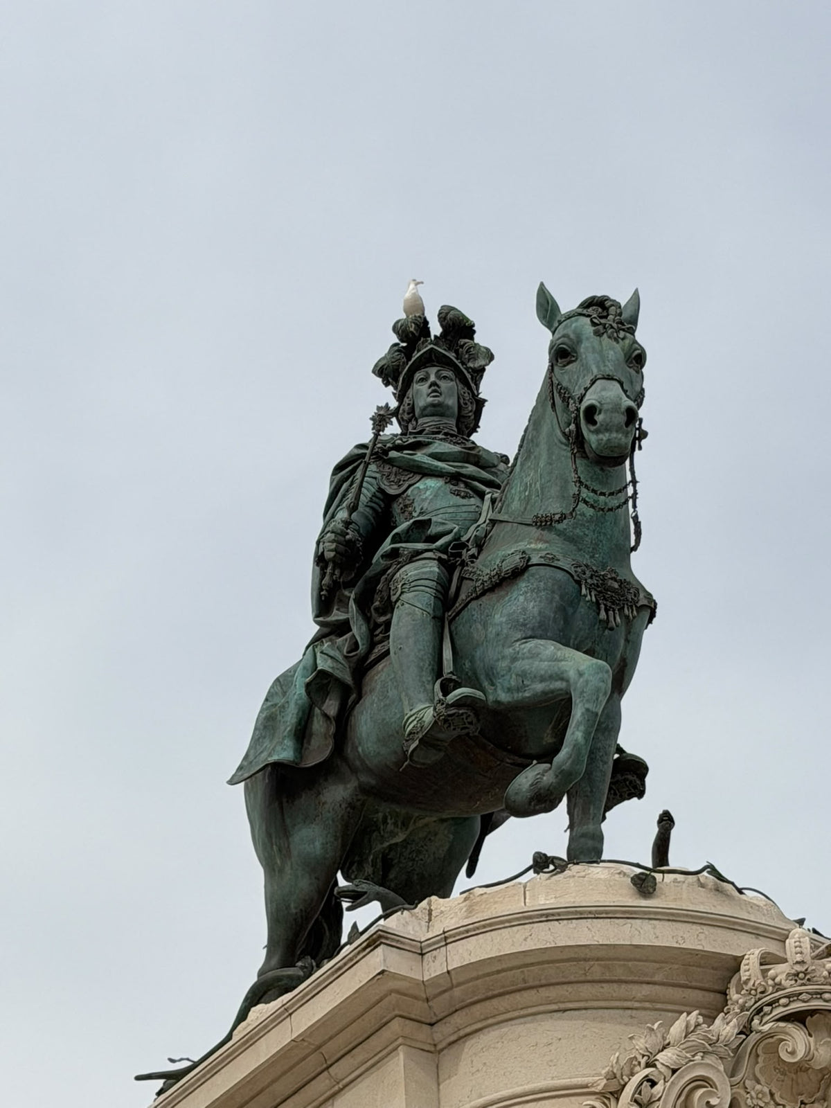 5 CURIOSITIES ABOUT THE KING ON THE HORSE IN LISBON’S MOST FAMOUS SQUARE&nbsp;