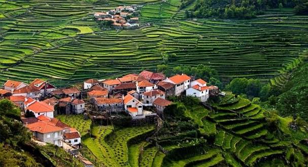 5 PLACES TO SHOW A DIFFERENT SIDE OF PORTUGAL
