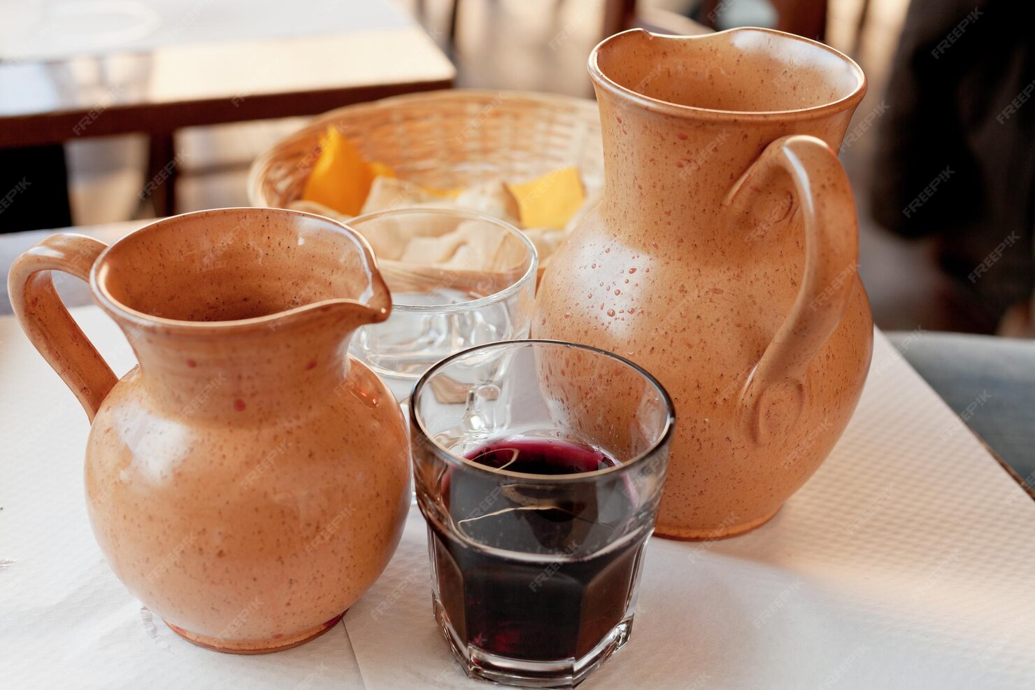 Raise a Glass: A Quick Guide to Portuguese Drinks
